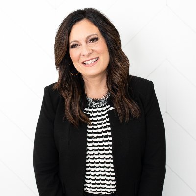 Lysa TerKeurst Endorsement Photo